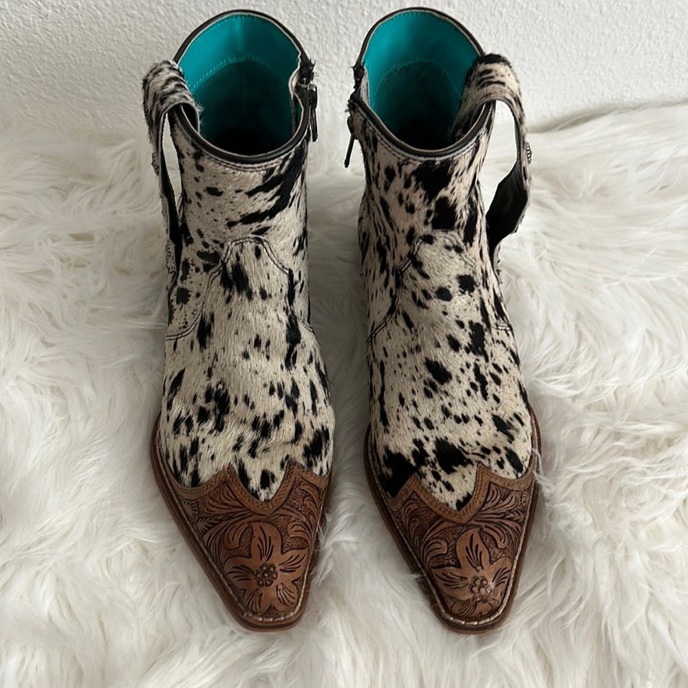 Cowhide/tooled toe boots
